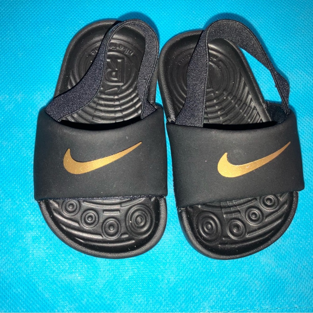 4c Nike Slides
